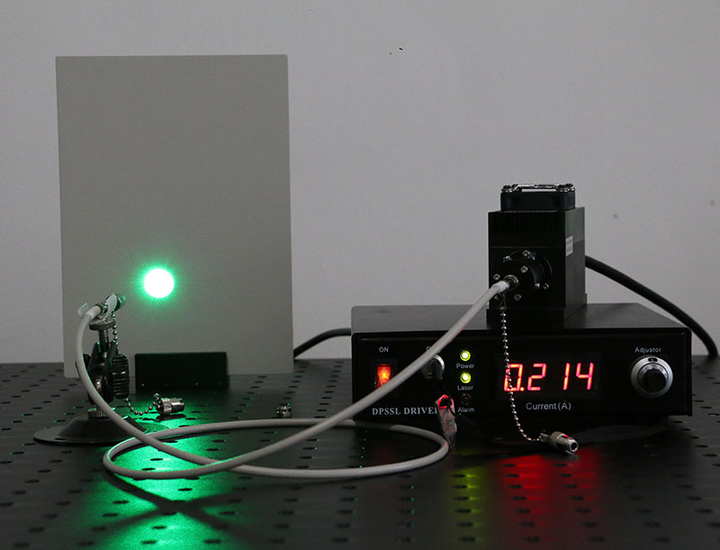 530nm±2nm 900mW Verde Láser de fibra acoplada Scientific research laser source